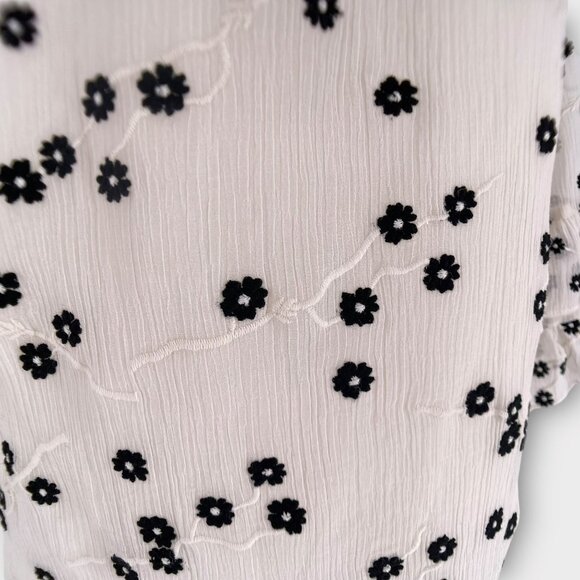 Rebecca Taylor Alessandra Silk Embroidered Floral Ruffle Blouse Bell Sleeves  2 - Picture 5 of 13